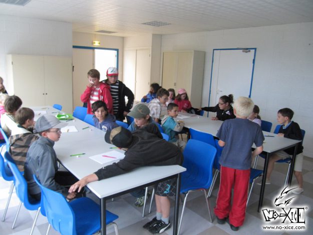 Lire le compte-rendu intégral : <a href="https://www.no-xice.com/album/atelier-batz-mer-1/">cliquez ici !</a> Atelier dessin manga 2011 Batz-sur-mer, No-Xice© fanzine