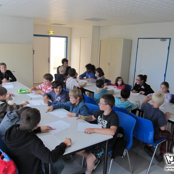 Lire le compte-rendu intégral : <a href="https://www.no-xice.com/album/atelier-batz-mer-1/">cliquez ici !</a> Atelier dessin manga 2011 Batz-sur-mer, No-Xice© fanzine