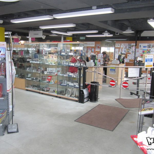 Lire le compte-rendu intégral : <a href="https://www.no-xice.com/album/conference-nantes-helio-1/">cliquez ici !</a> Atelier dessin manga papeterie Nantes Hélio par le fanzine No-Xice©