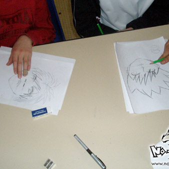 Lire le compte-rendu intégral : <a href="https://www.no-xice.com/album/atelier-manga-oudon-1/">cliquez ici !</a> Atelier de dessin manga à la bibliothèque d'Oudon en 2008, par No-Xice©